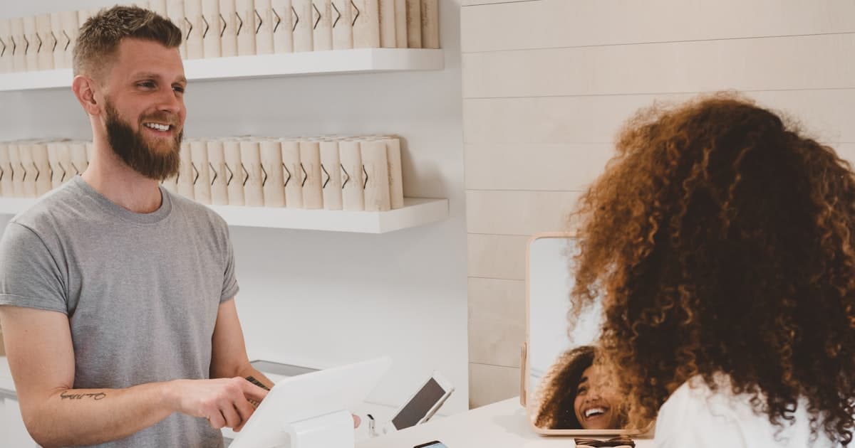 دليل الخدمات المصرفية للوافدين الجدد إلى كندا