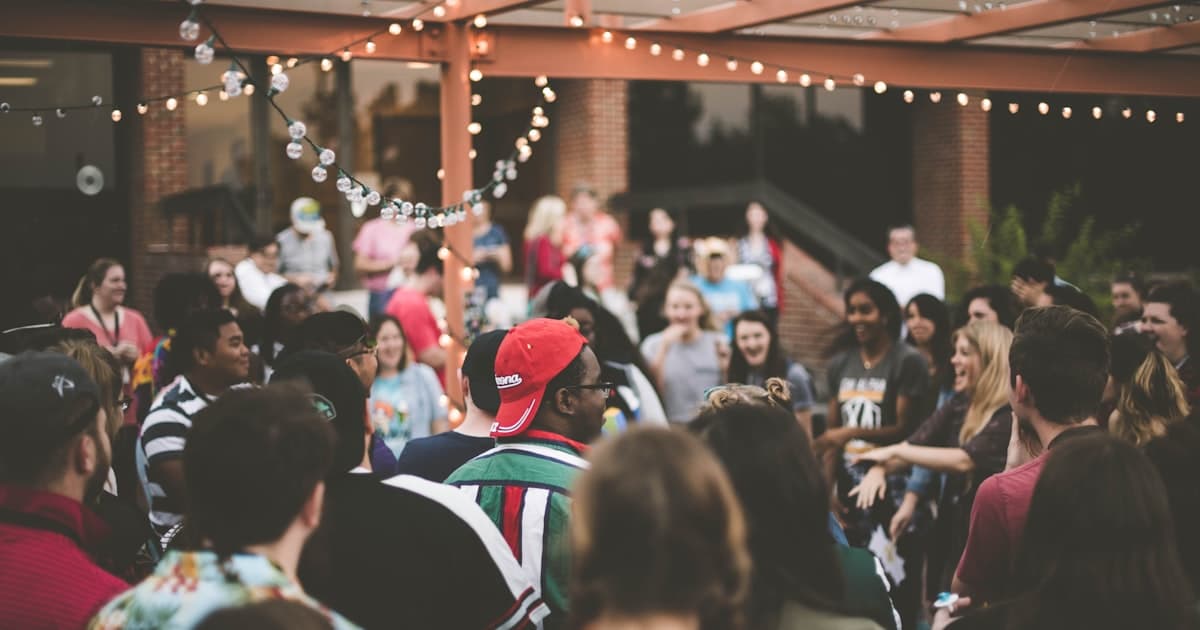 دليل الثقافة الكندية للوا��دين الجدد